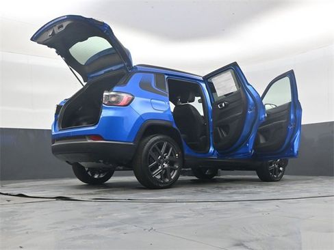 New 2026 Jeep Compass Latitude image 52