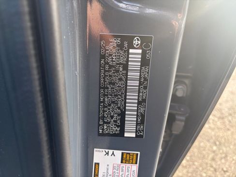 Used 2025 Toyota Prius LE image 27