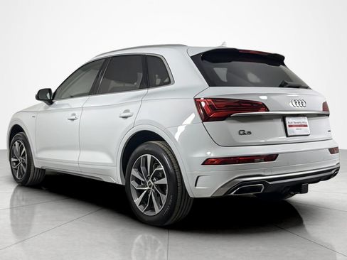 Used 2023 Audi Q5 2.0T Premium Plus w/ Premium Plus Package AWD/4WD image 3