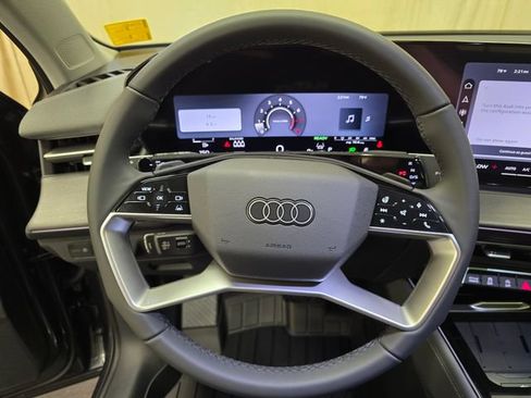 New 2026 Audi Q3 quattro 2.0T AWD/4WD image 17