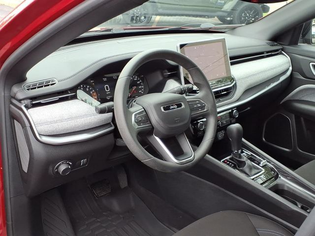 Used 2024 Jeep Compass Sport AWD/4WD image 5