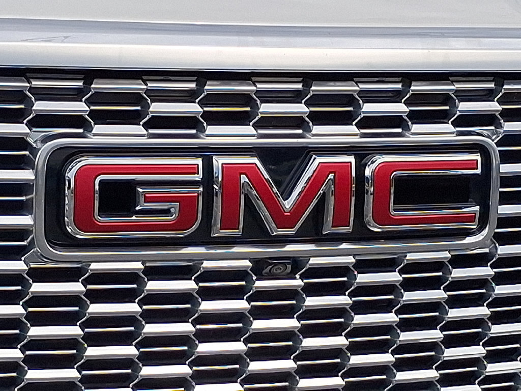Used 2021 GMC Yukon Denali w/ Denali Ultimate Package AWD/4WD image 30