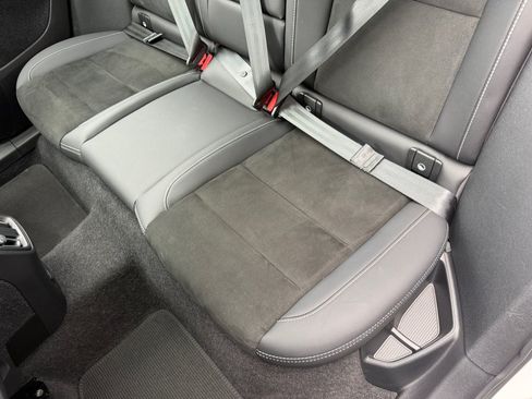 Used 2023 Volvo XC40 Recharge Plus AWD/4WD image 42
