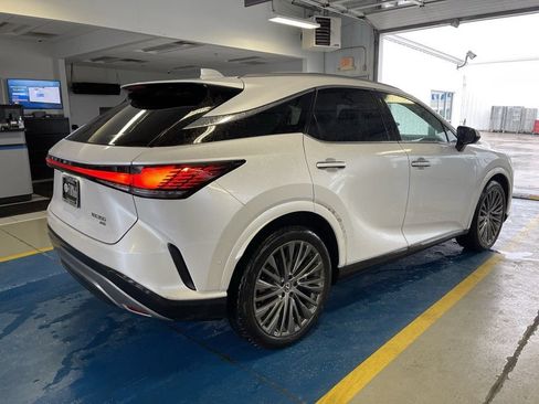 Used 2024 Lexus RX 350 AWD image 3