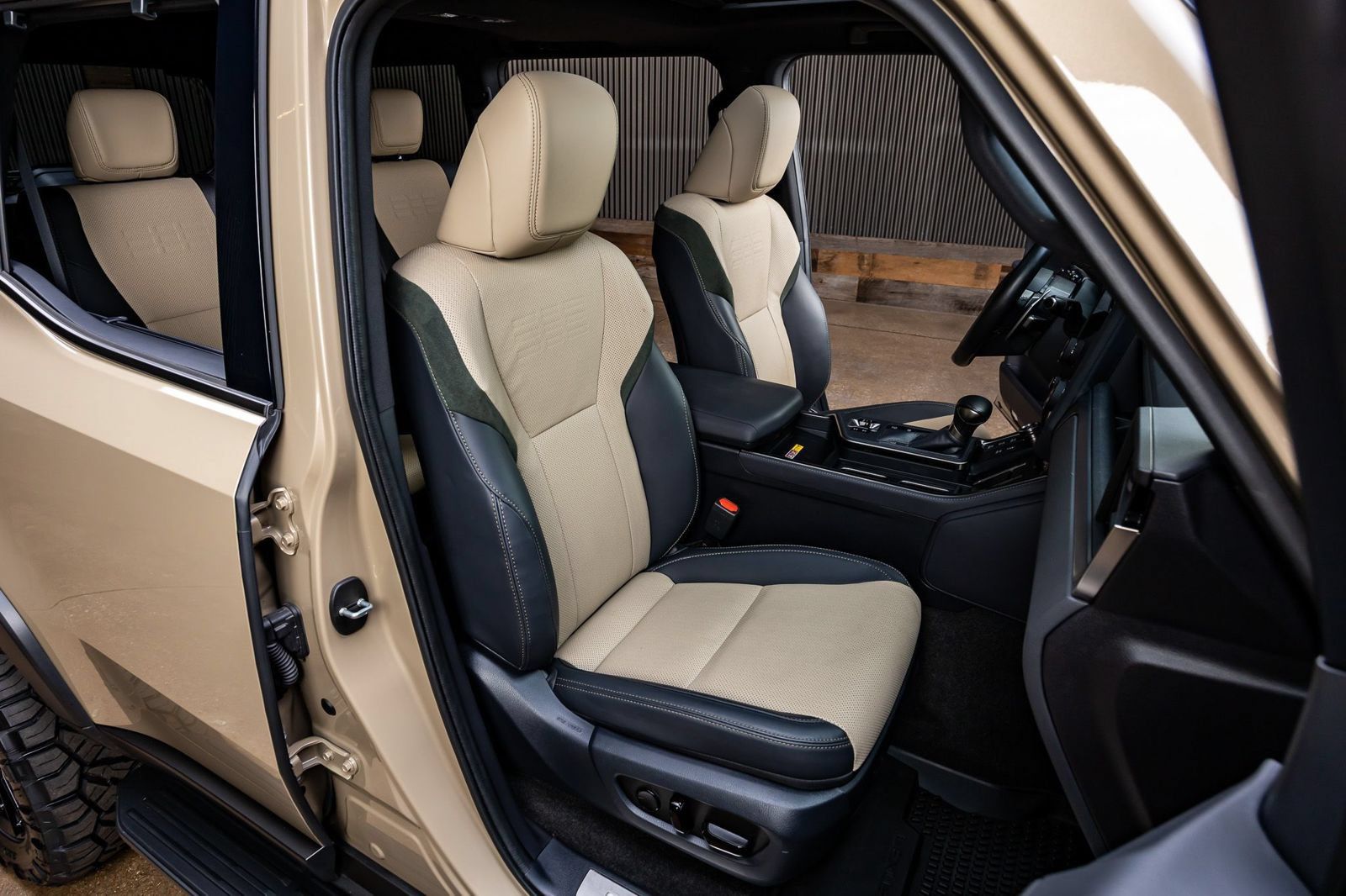 Used 2024 Lexus GX 550 AWD/4WD image 32
