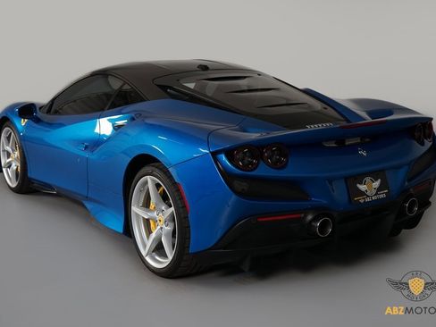 Used 2022 Ferrari F8 Tributo image 7