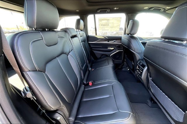 New 2026 Jeep Grand Cherokee Limited AWD/4WD image 27