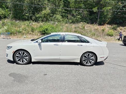 Used 2018 Lincoln MKZ Reserve w/ Climate Package FWD image 5