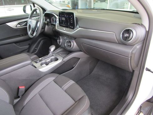 Used 2024 Chevrolet Blazer LT w/ Convenience Package FWD image 26