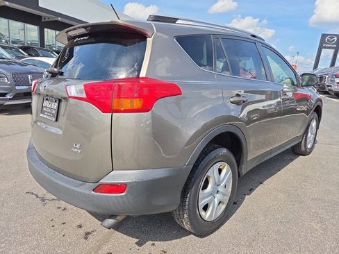 Used 2014 Toyota RAV4 LE AWD/4WD image 5