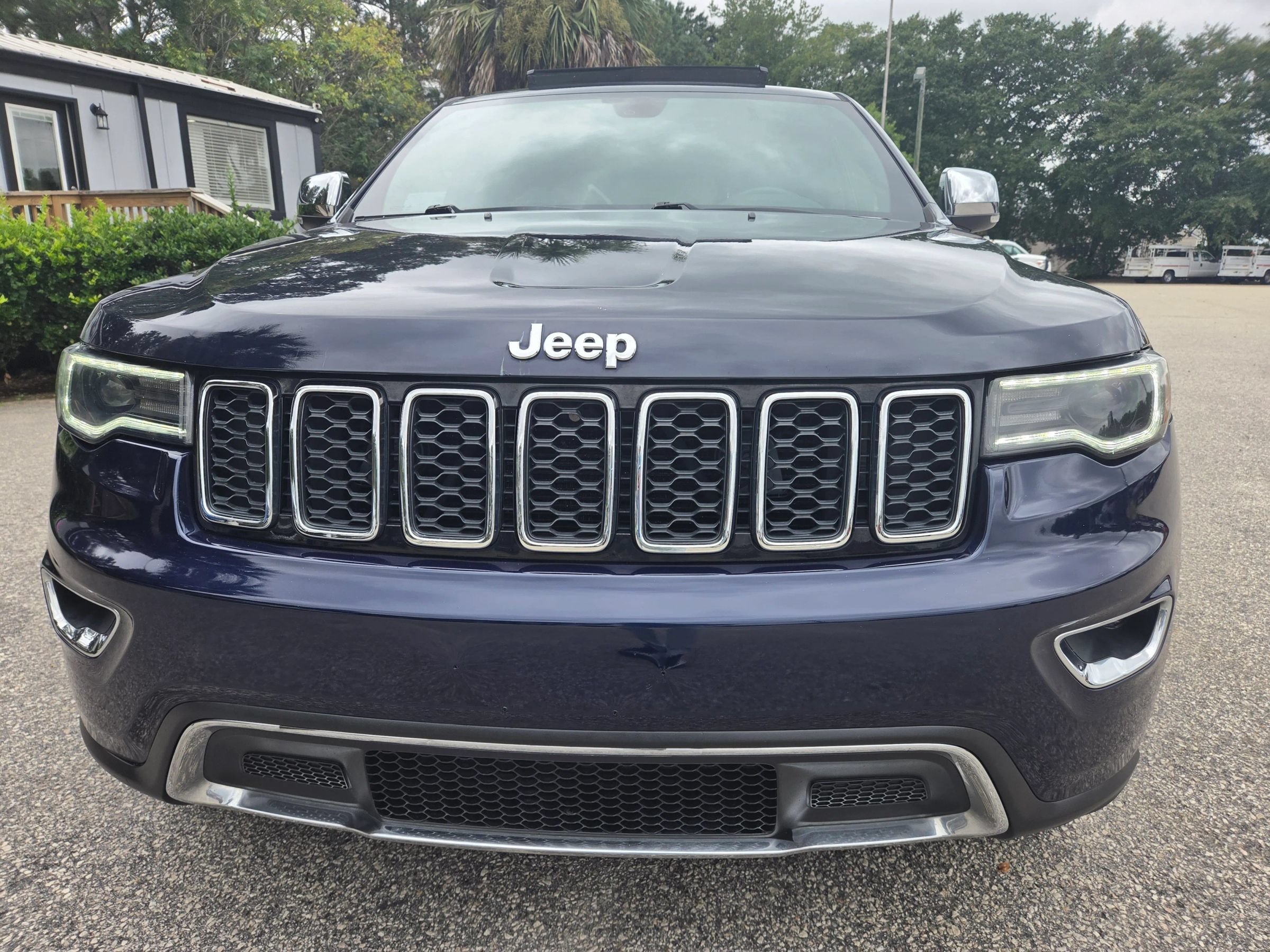 Used 2017 Jeep Grand Cherokee Limited w/ Luxury Group II RWD image 5