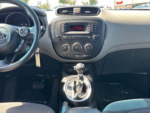Used 2014 Kia Soul FWD image 24