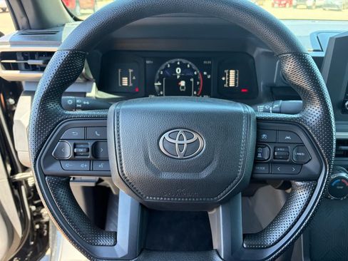 Certified 2025 Toyota Tacoma SR w/ SR Upgrade Package AWD/4WD image 13