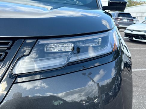 New 2026 Land Rover Range Rover Velar S image 9