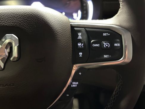 Used 2025 RAM 1500 Laramie AWD/4WD image 20