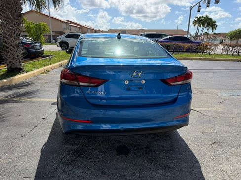 Used 2017 Hyundai Elantra SE FWD image 6