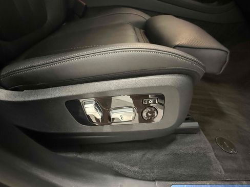 Used 2020 BMW X7 M50i w/ Executive Package AWD/4WD image 57