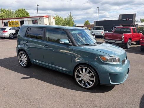 Used 2008 Scion xB FWD image 3