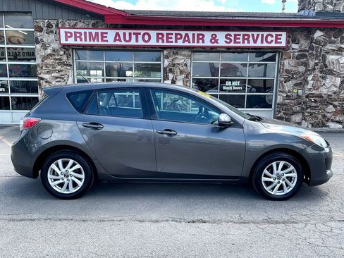 Used 2013 MAZDA MAZDA3 i Touring FWD image 8