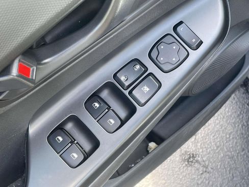 Used 2020 Hyundai Kona SE FWD image 15