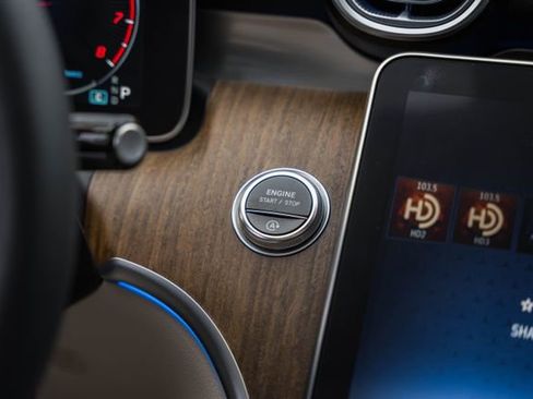 Used 2023 Mercedes-Benz C 300 4MATIC Sedan image 24