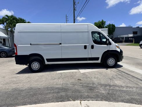 Used 2023 RAM ProMaster 2500 FWD image 4