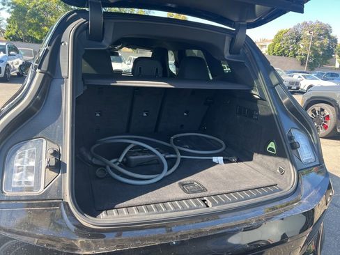 Certified 2024 BMW iX xDrive50 w/ Sport Package AWD/4WD image 7