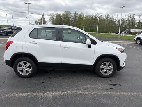Used 2017 Chevrolet Trax LS AWD/4WD image 7