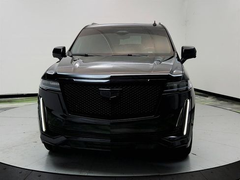 Used 2021 Cadillac Escalade Sport RWD image 2
