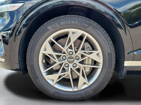 Used 2023 Genesis GV70 2.5T w/ Advanced Package AWD/4WD image 32