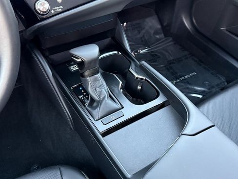 Certified 2025 Lexus ES 350 image 20