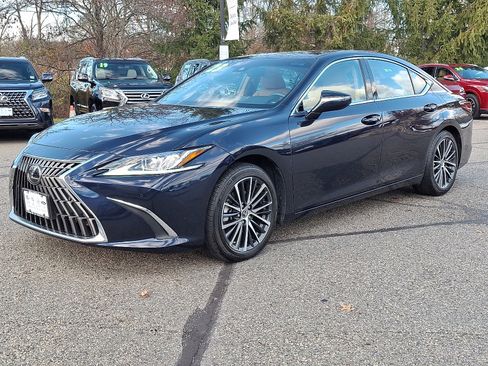 Certified 2023 Lexus ES 350 w/ Premium Package image 3
