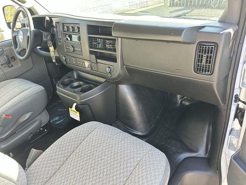 New 2026 GMC Savana 2500 w/ Driver Convenience Package RWD image 24