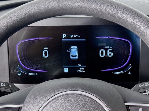 Certified 2025 Kia Sportage LX AWD/4WD image 13