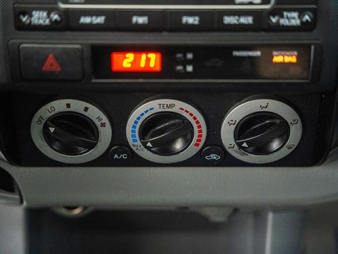 Used 2011 Toyota Tacoma 4x4 Regular Cab image 22