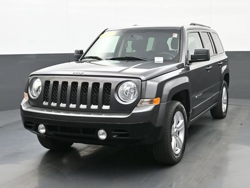 Used 2017 Jeep Patriot Sport image 7