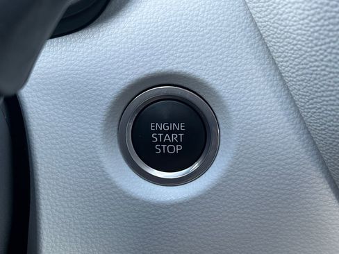 Used 2024 Toyota Corolla SE image 28