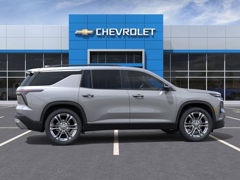 New 2026 Chevrolet Traverse LT image 5