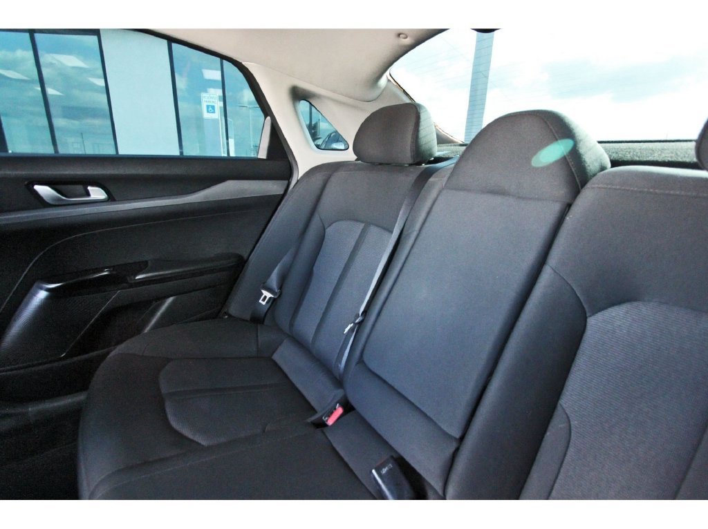 Used 2022 Kia K5 LXS FWD image 12