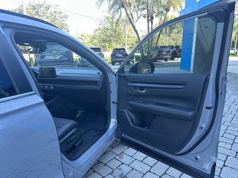 Used 2025 Honda CR-V Sport-L image 23