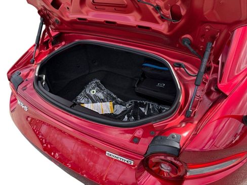 Used 2025 MAZDA MX-5 Miata RF Grand Touring RWD image 10