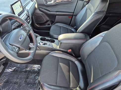 Used 2025 Ford Escape ST-Line AWD/4WD image 23