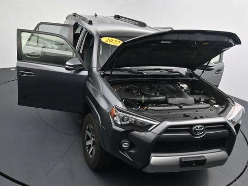 Used 2022 Toyota 4Runner TRD Off-Road Premium AWD/4WD image 39