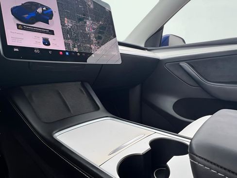 Used 2023 Tesla Model Y Long Range AWD/4WD image 54