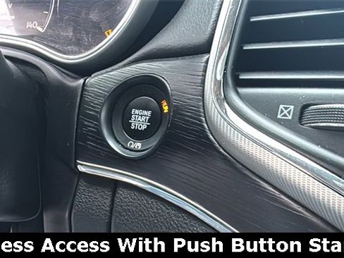 Used 2018 Jeep Grand Cherokee Summit image 6