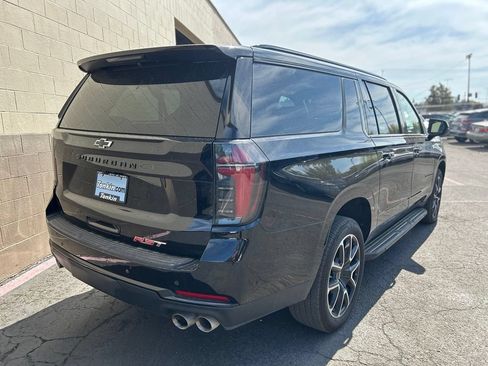 Used 2026 Chevrolet Suburban RST AWD/4WD image 5