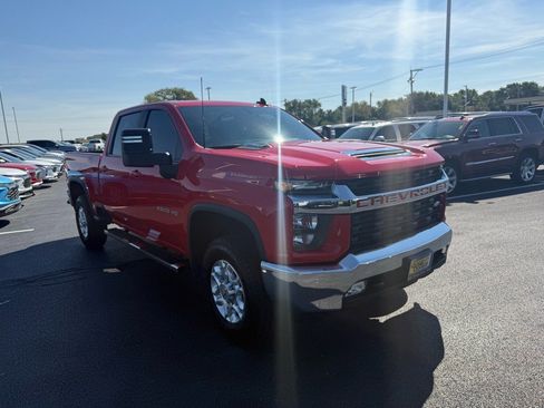 Used 2020 Chevrolet Silverado 2500 LT w/ Convenience Package image 7