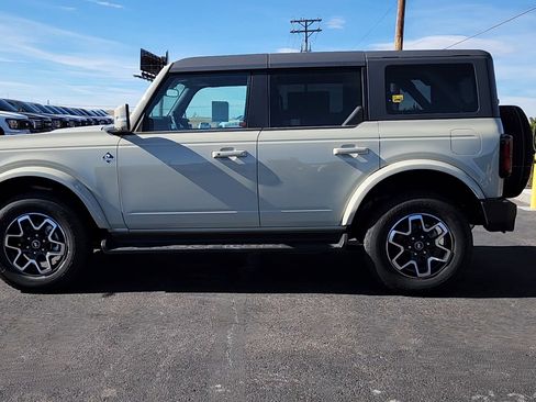 New 2025 Ford Bronco Outer Banks image 2