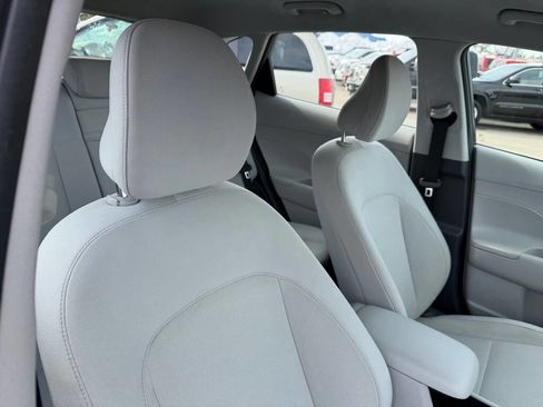 Used 2024 Hyundai Kona SE image 47