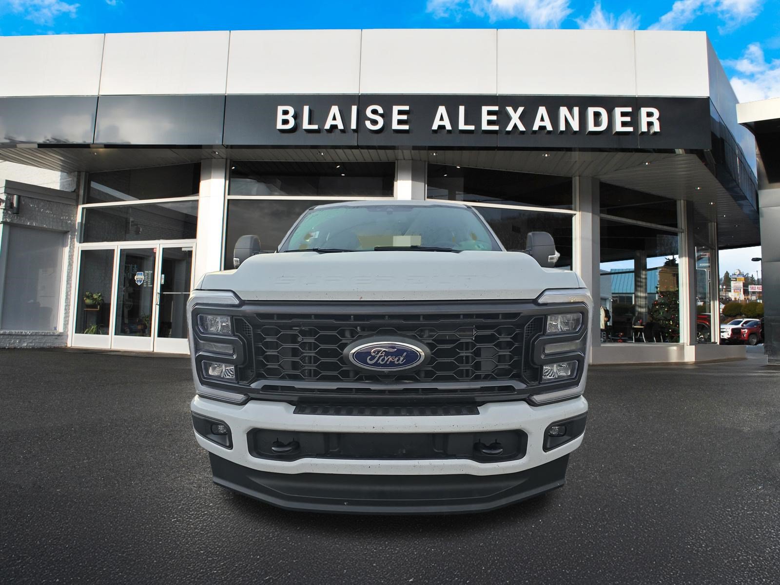Used 2024 Ford F250 XLT w/ XLT Premium Package AWD/4WD image 9